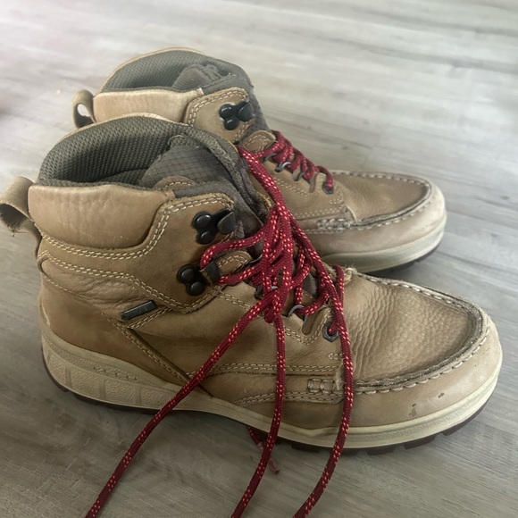 ECCO womens Track 25 Boot Backpacking Boots - Picture 2 of 4